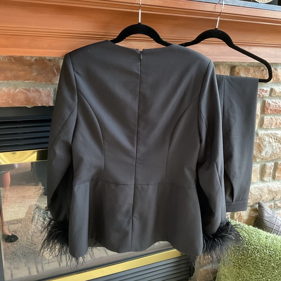 Women's Black Buckle Feather-trimmed Crew Neck Long Sleeve Dressy Top with Pants - Picture 7 of 7